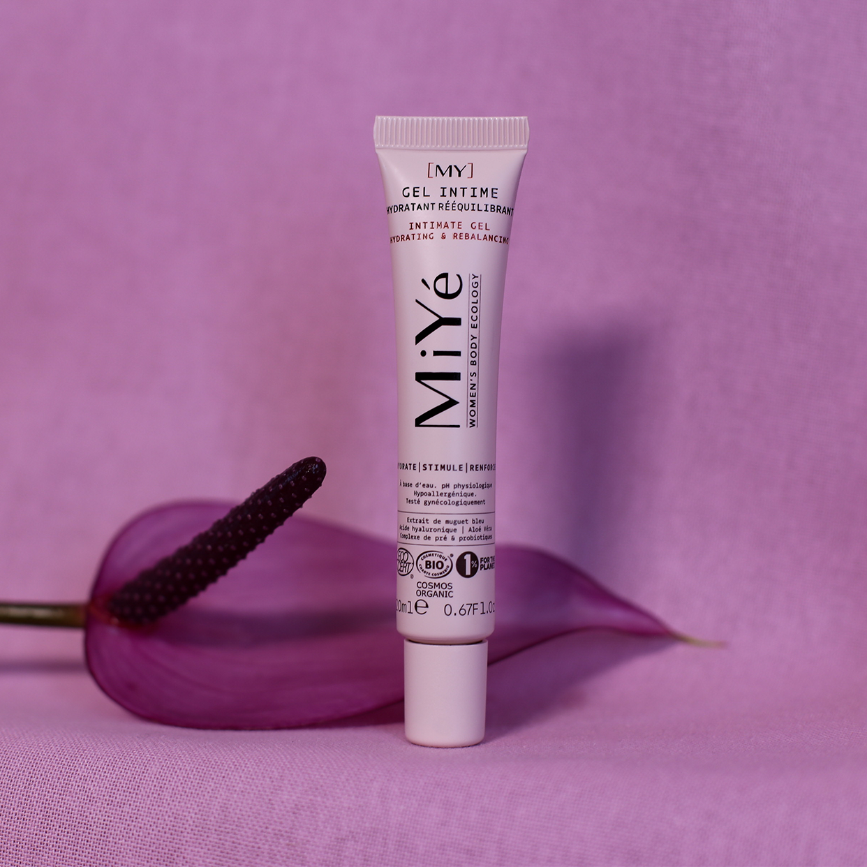 coffret self care but make it hot avec ona sextoy sex toy vibro stimulateur clitoridien vibrant, le gel intime miyé, et les chocolats cosmic dealer chakras miye gel intime